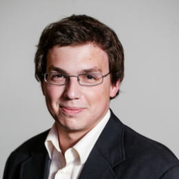 Matt Simon Headshot